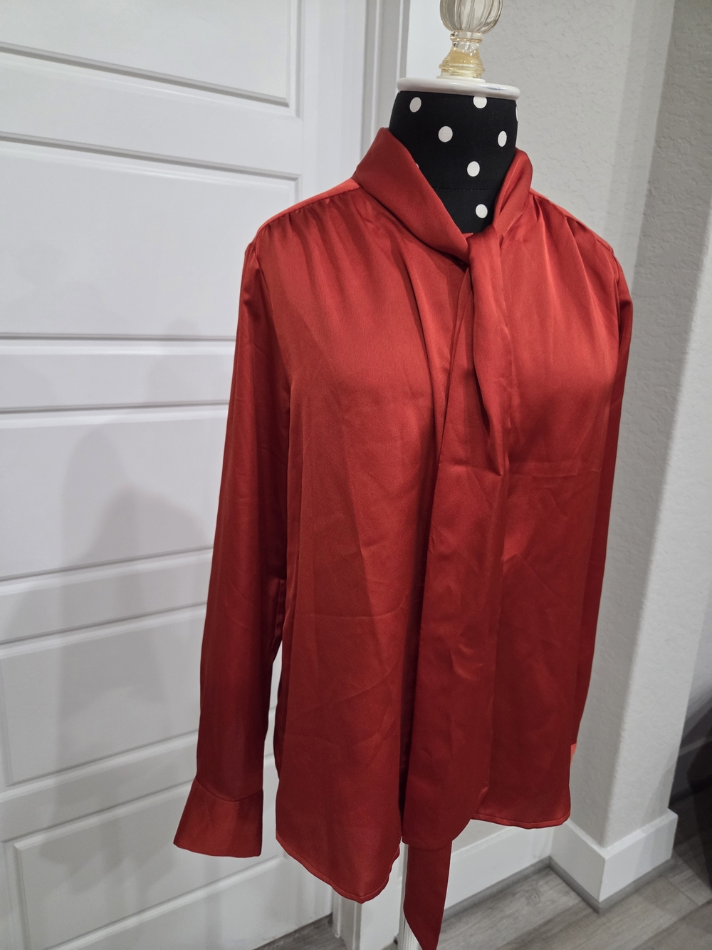 Ann Taylor Women's Satin Tie-Neck Blouse in Rich Orange Size Medium - Picture 3 of 10